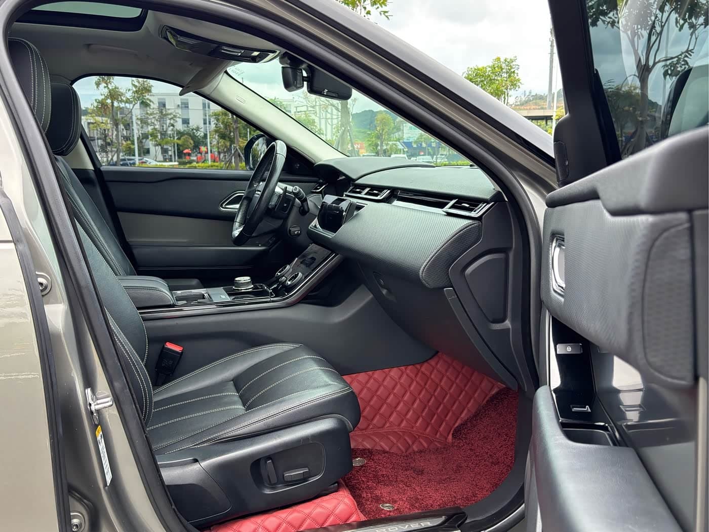 Land Rover Range Rover Velar 2018 — Фото 13/20