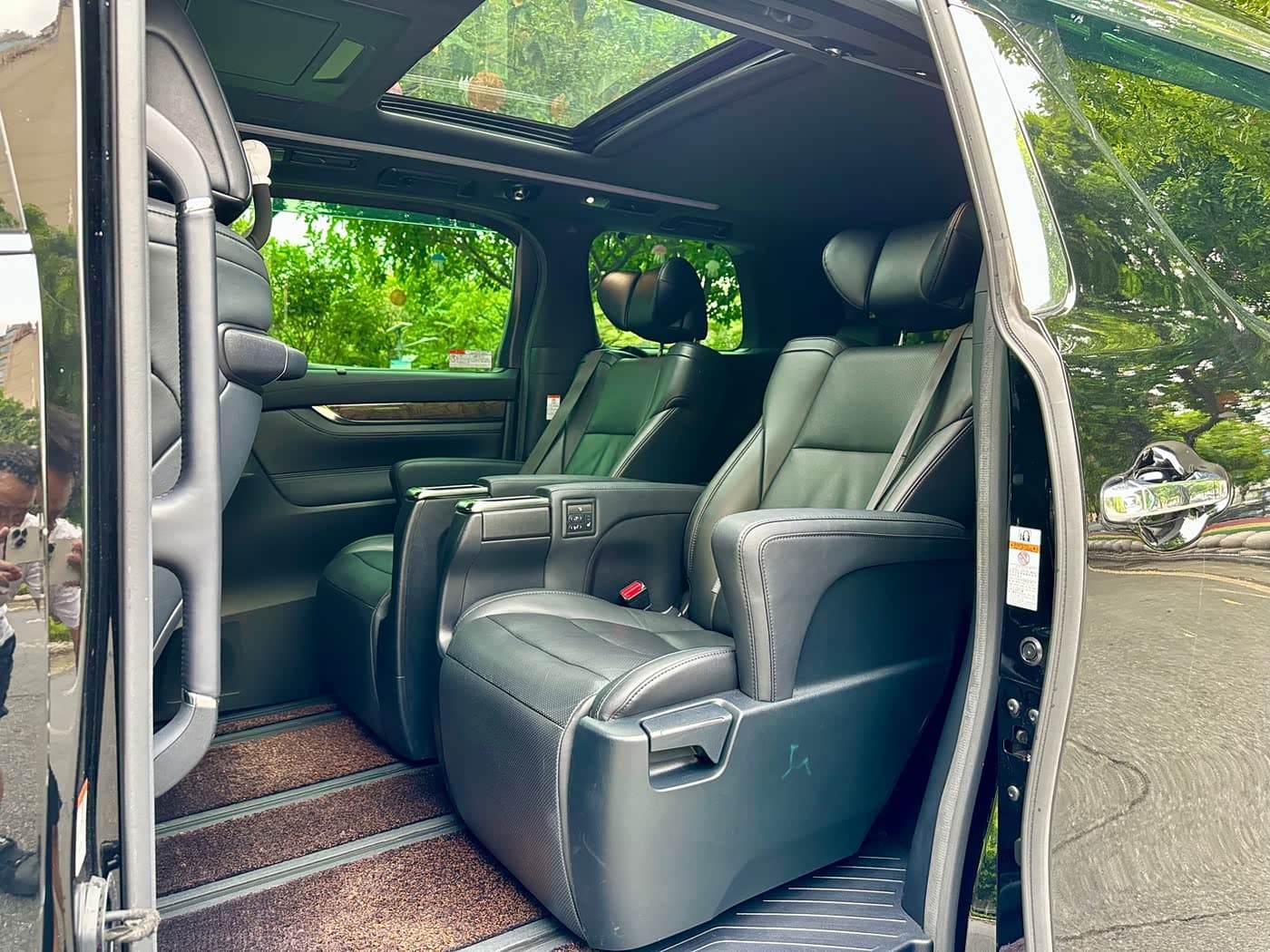 Toyota Vellfire 2020 — Фото 12/20