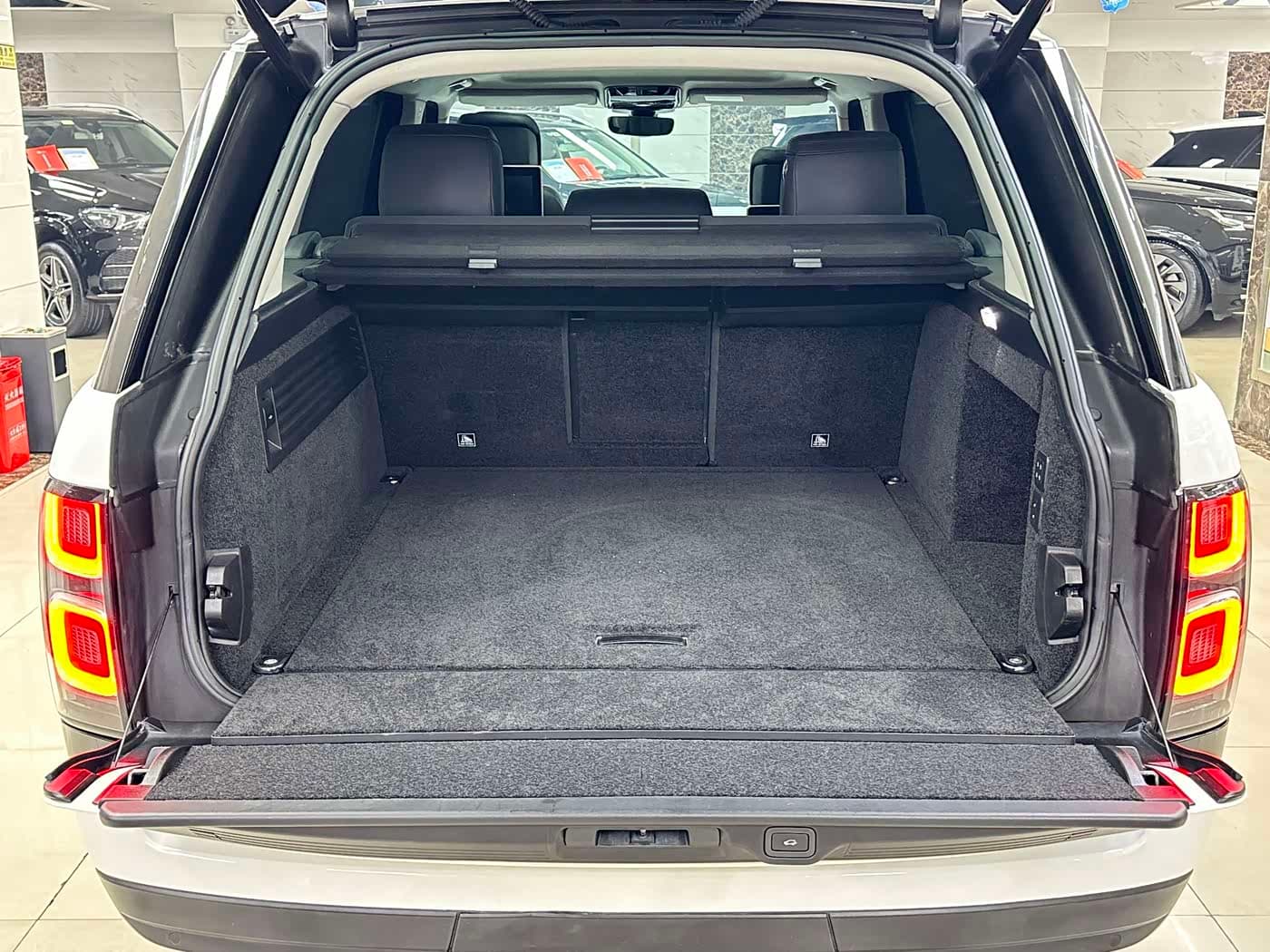Land Rover Range Rover 2019 — Фото 8/20