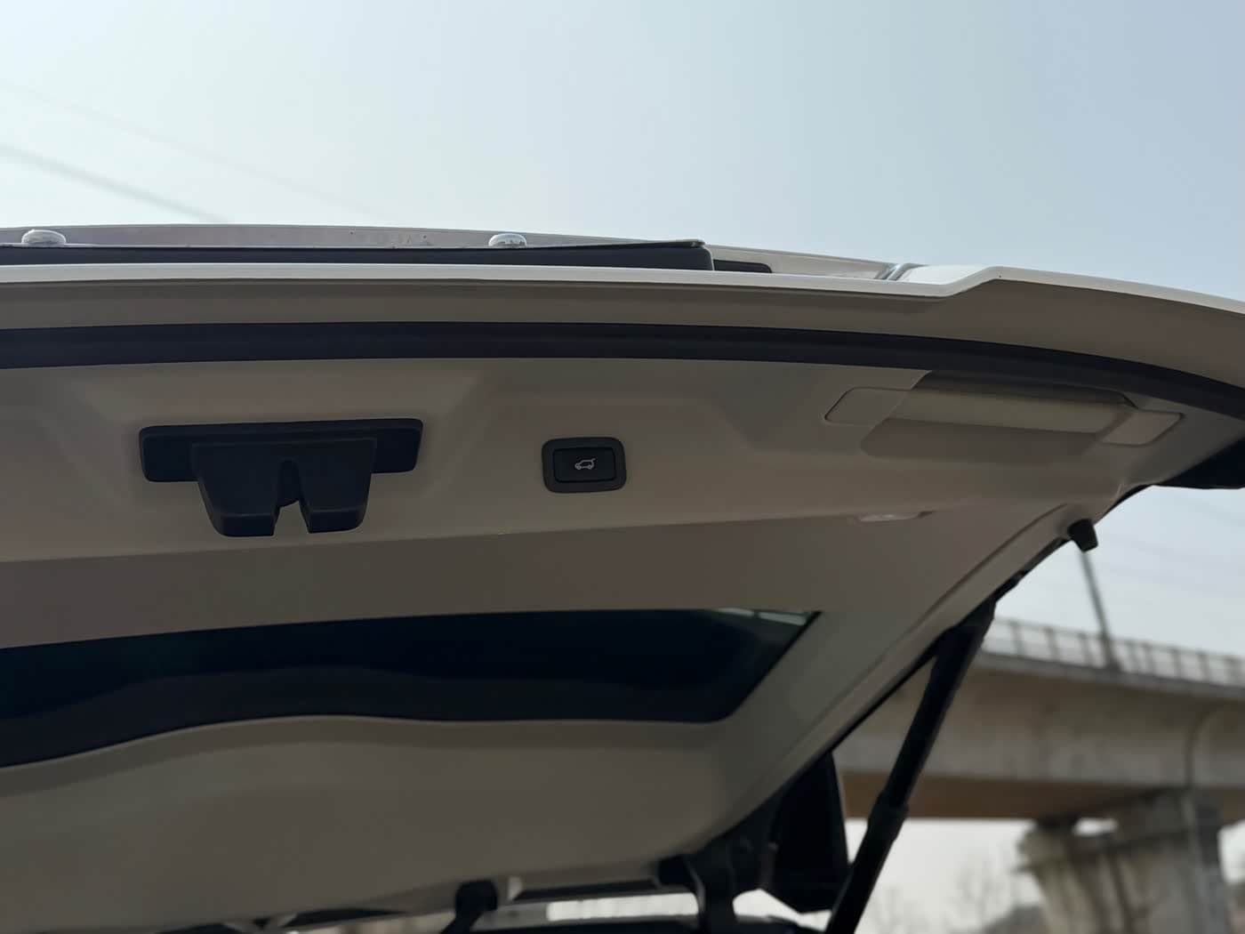 Land Rover Range Rover 2015 — Фото 18/19
