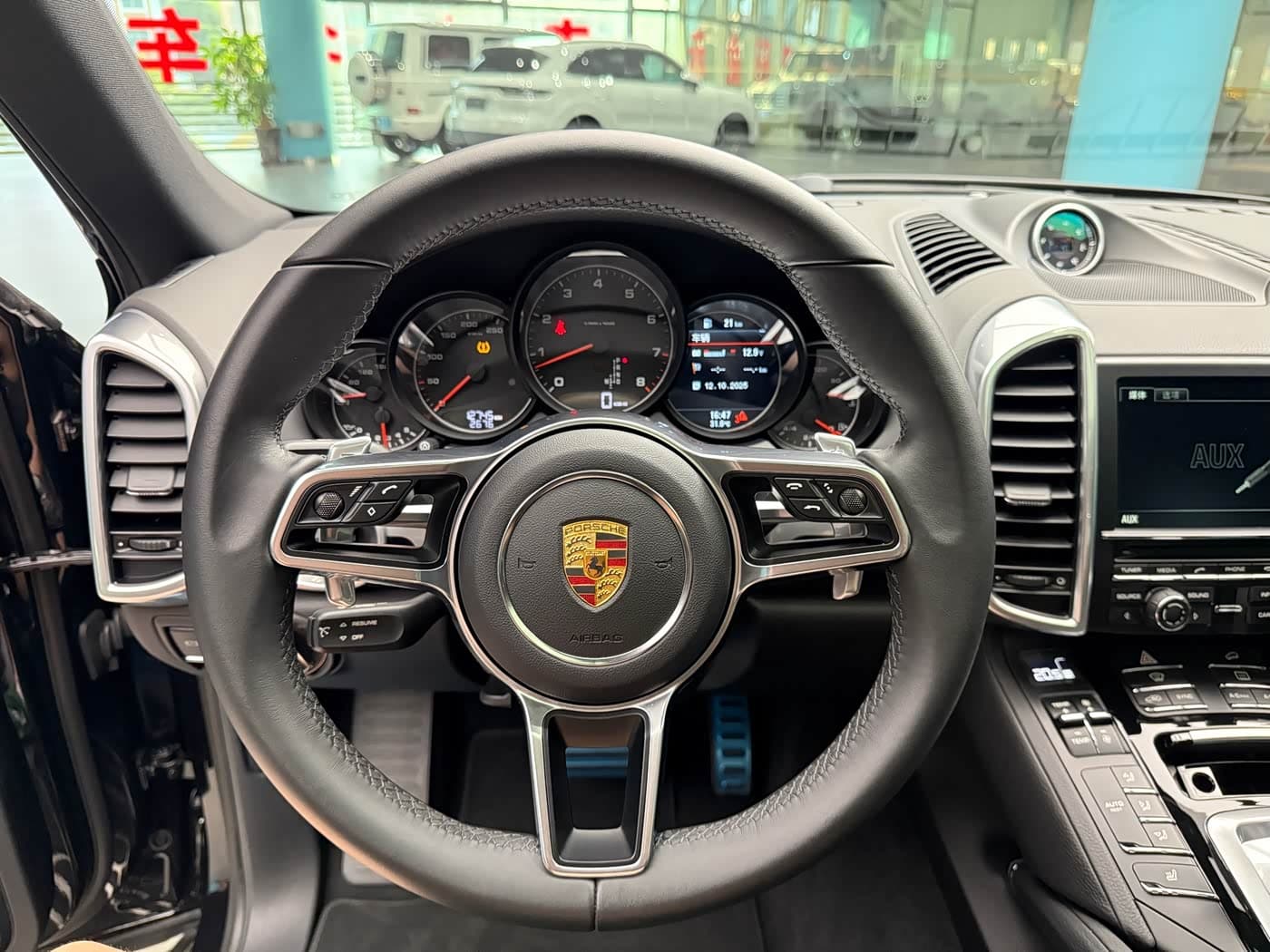 Porsche Cayenne 2015 — Фото 13/20