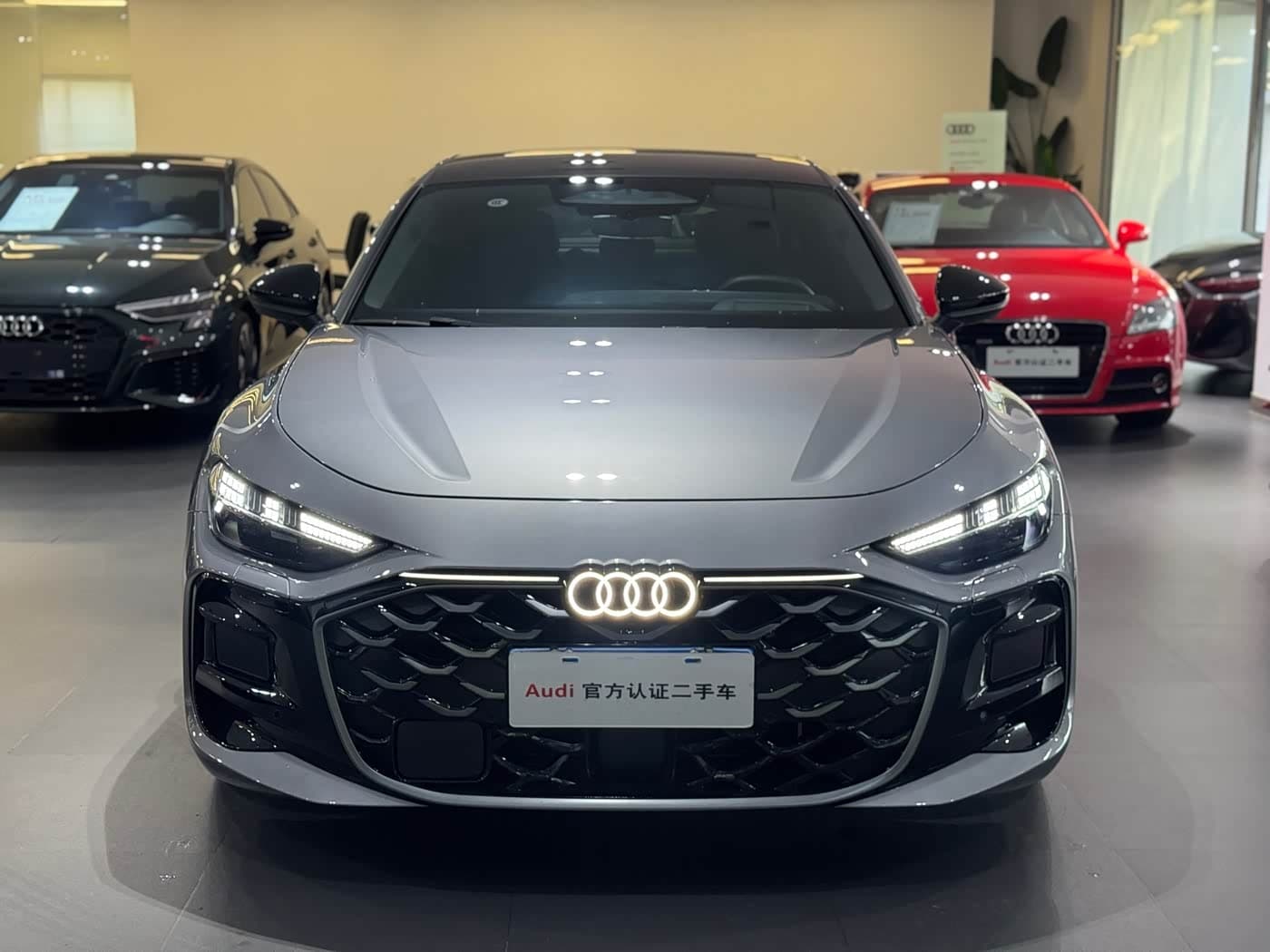 Audi A5L Sportback 2025 — Фото 2/12