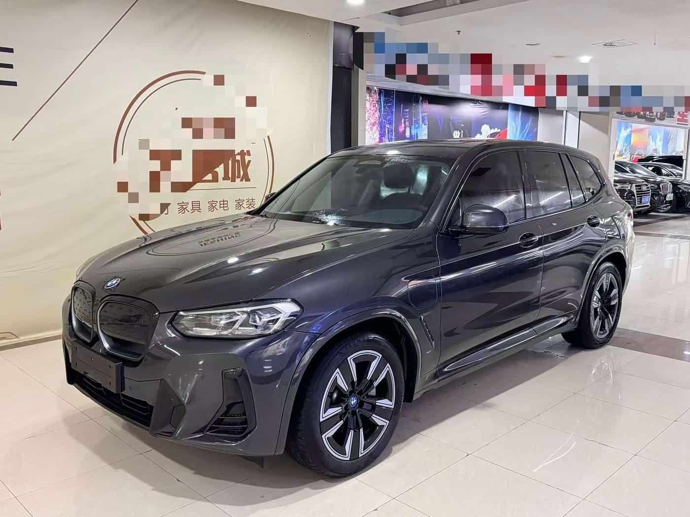BMW iX3 2022 — Фото 1/18