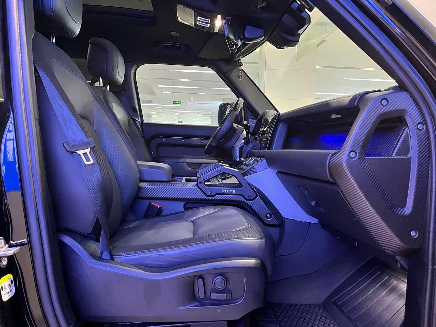 Land Rover Defender 2023 — Фото 7/15