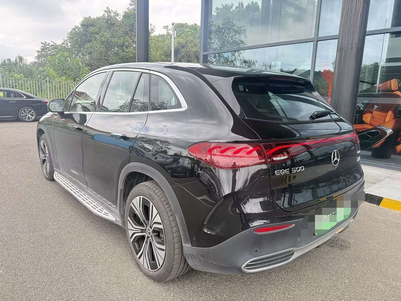 Mercedes-Benz EQE SUV 2025 — Фото 12/15