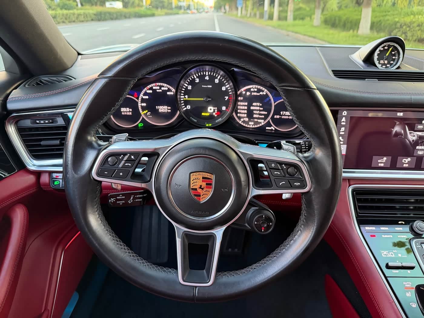 Porsche Panamera New Energy 2018 — Фото 13/18
