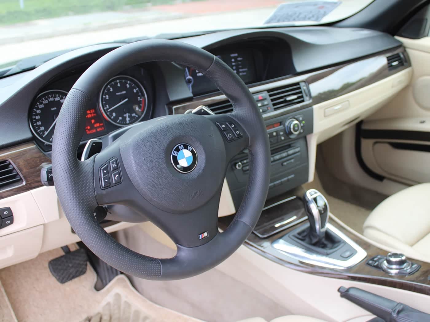 BMW 3 Series 2010 — Фото 12/20
