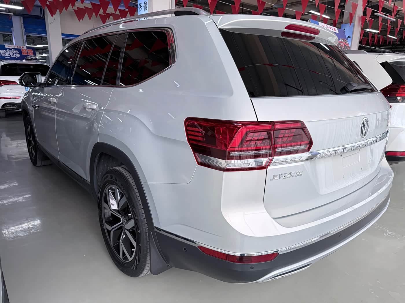 Volkswagen Teramont 2019 — Фото 16/20