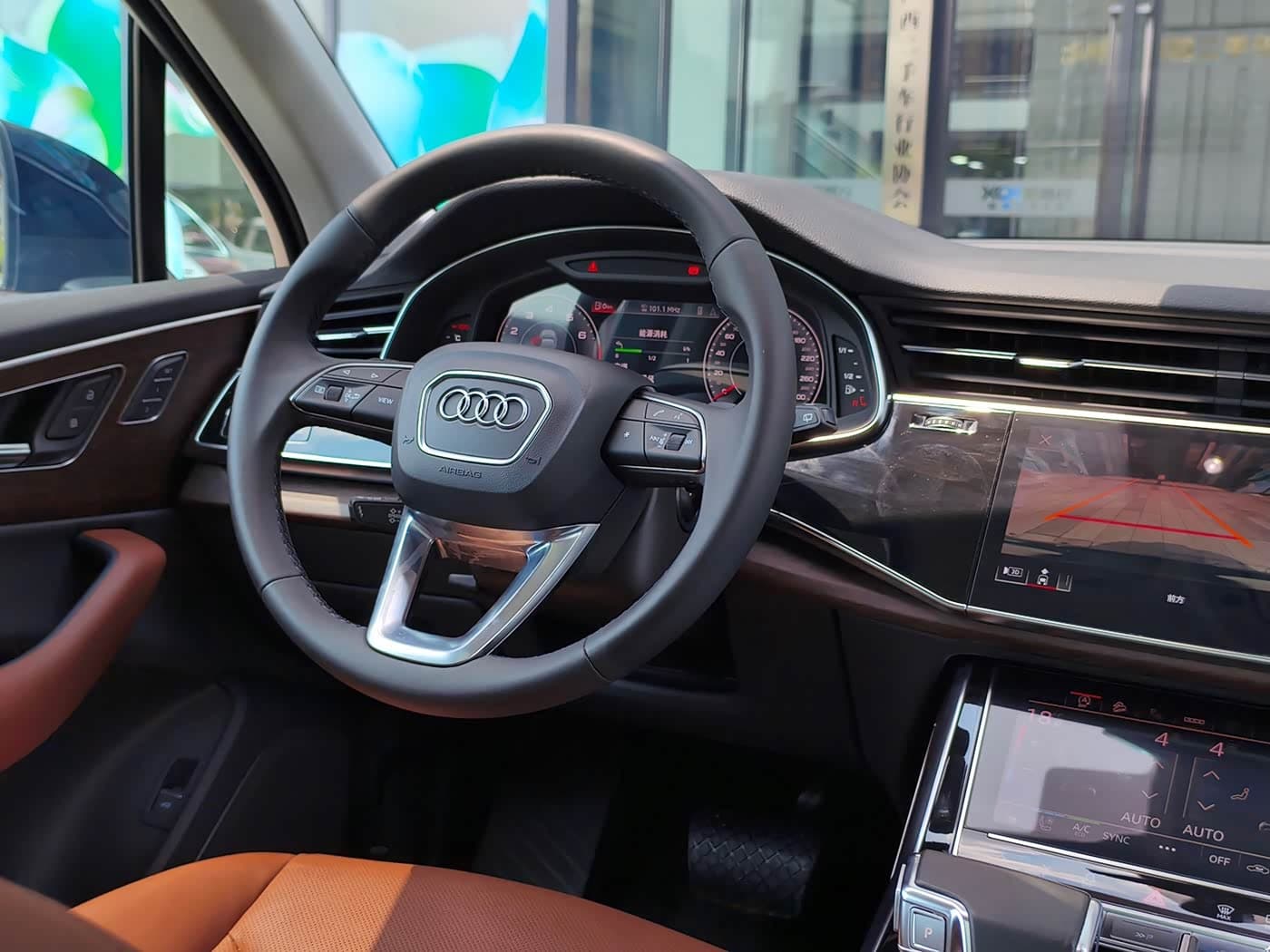 Audi Q7 2021 — Фото 14/20