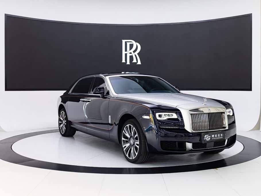 Rolls-Royce Ghost 2019 — Фото 3/20