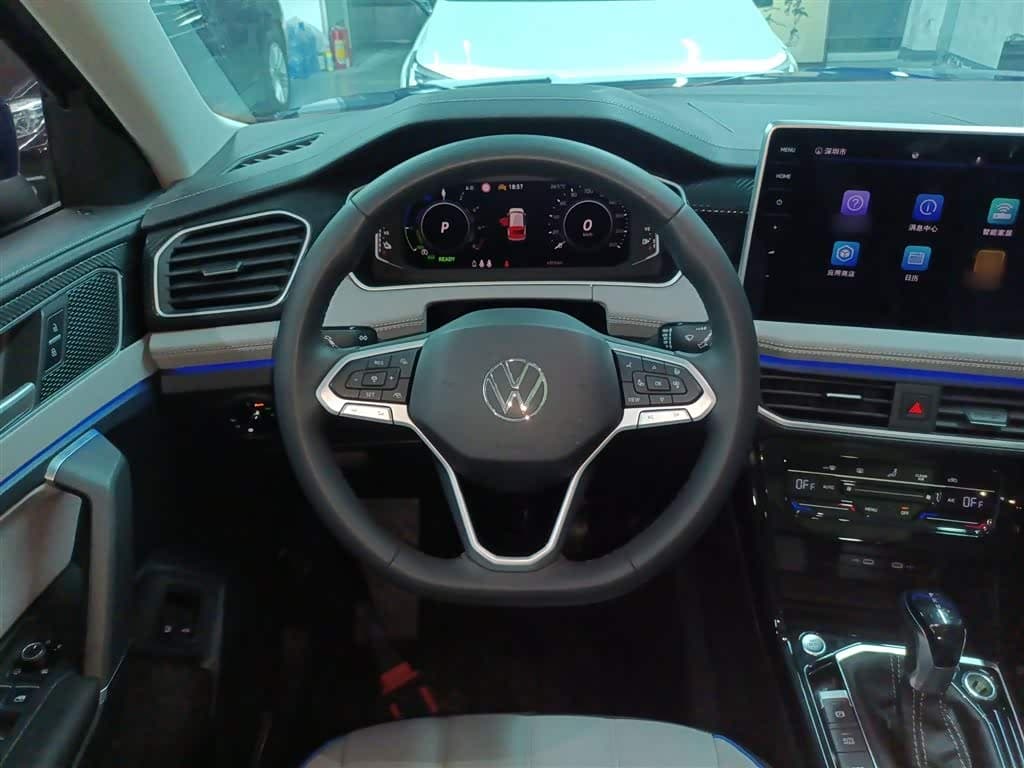 Volkswagen Tayron GTE Plug-in Hybrid 2023 — Фото 8/20