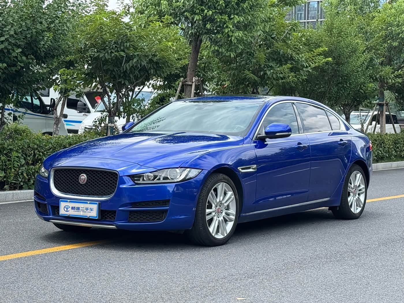Jaguar XEL 2019 — Фото 1/20