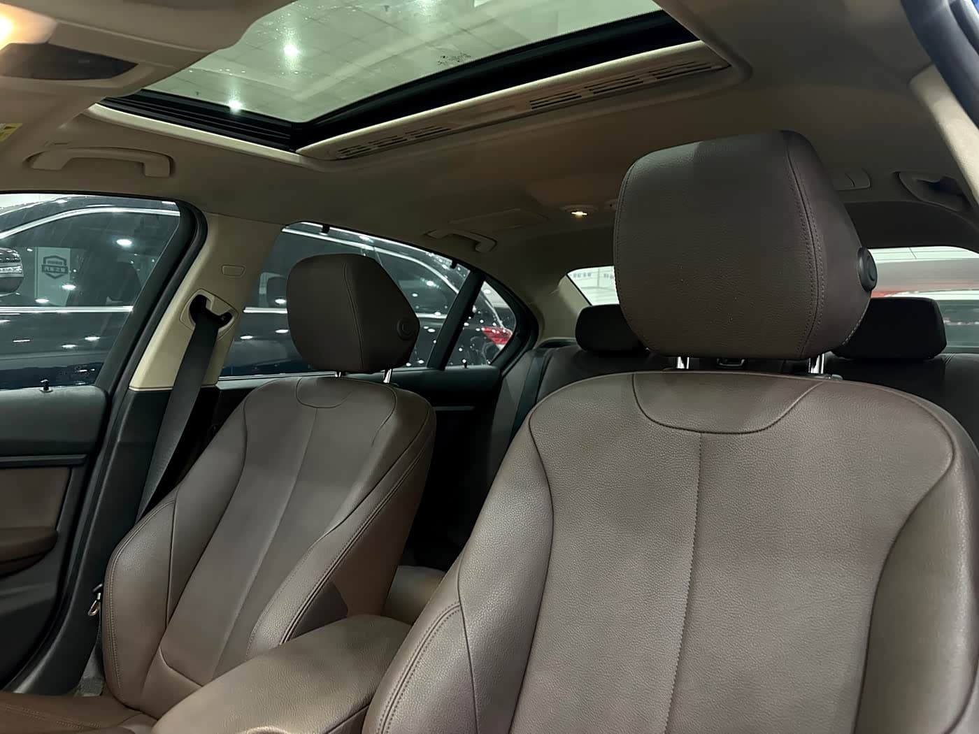 BMW 3 Series 2019 — Фото 13/20