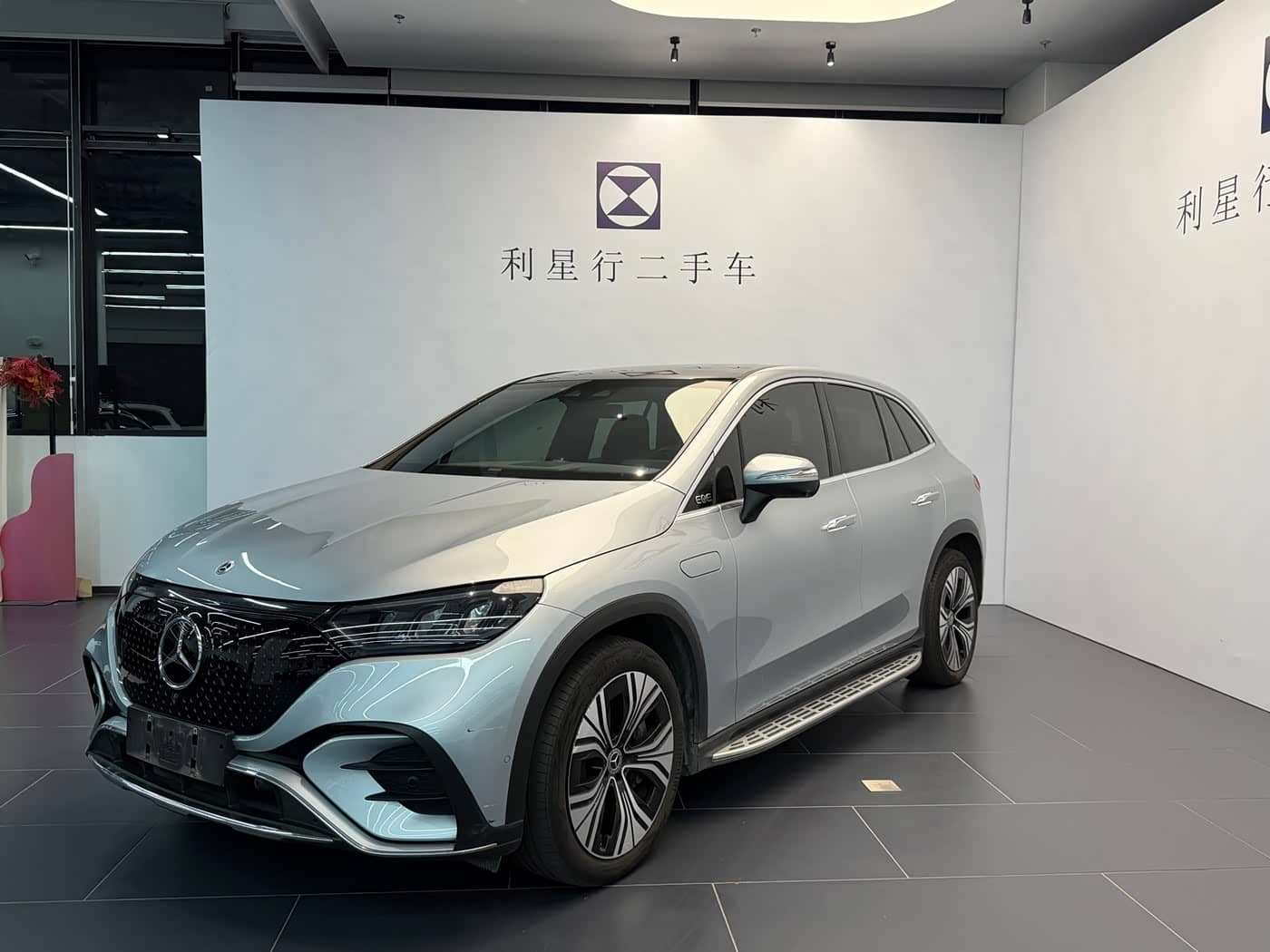 Mercedes-Benz EQE SUV, 2023