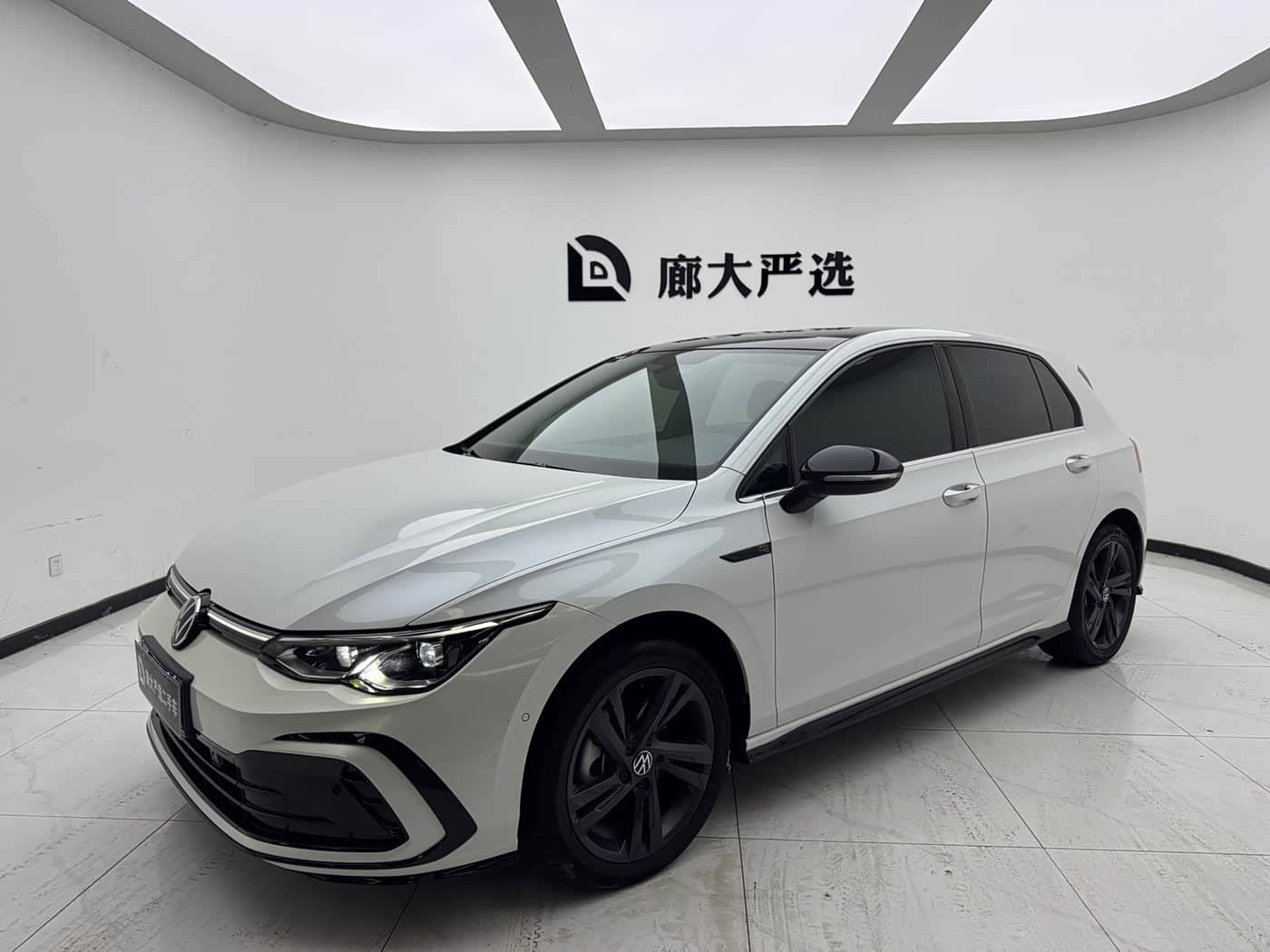 Volkswagen Golf, 2023
