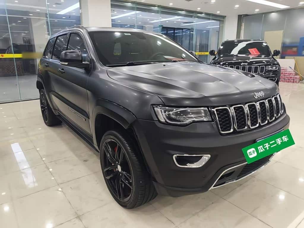 Jeep Grand Cherokee 2018 — Фото 4/20