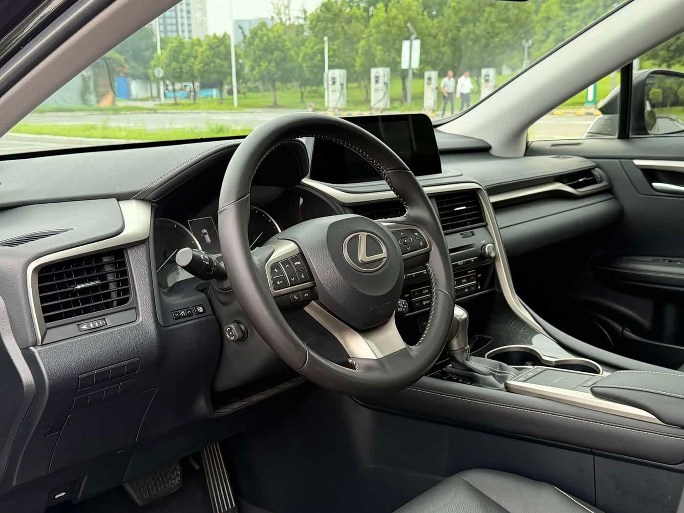 Lexus RX 2020 — Фото 6/19