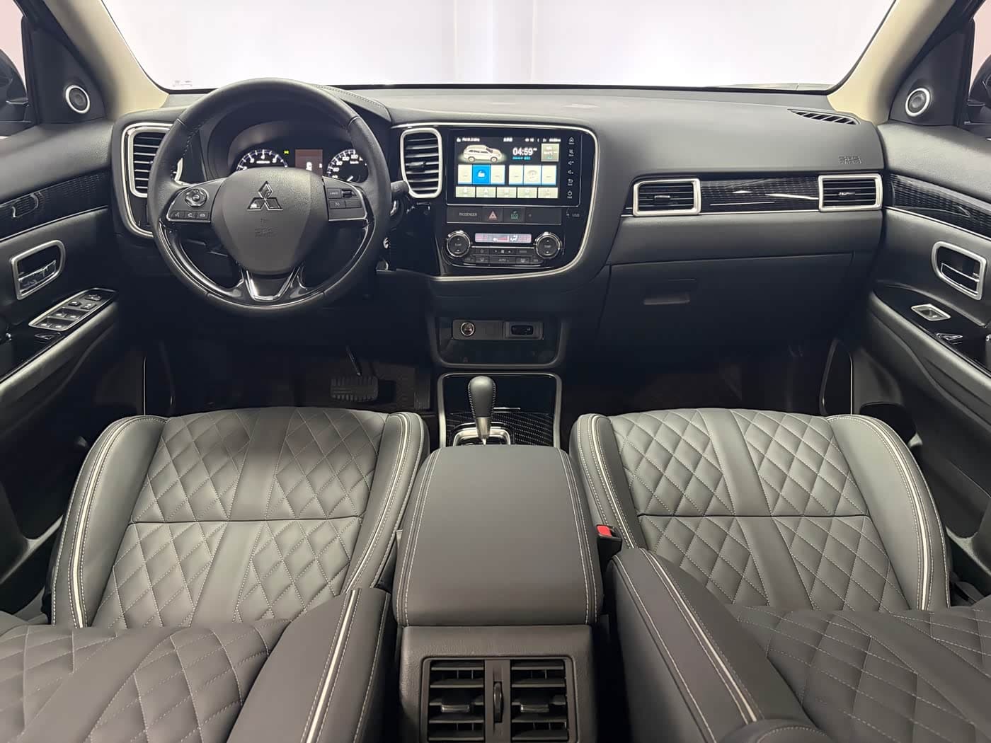 Mitsubishi Outlander 2022 — Фото 11/18