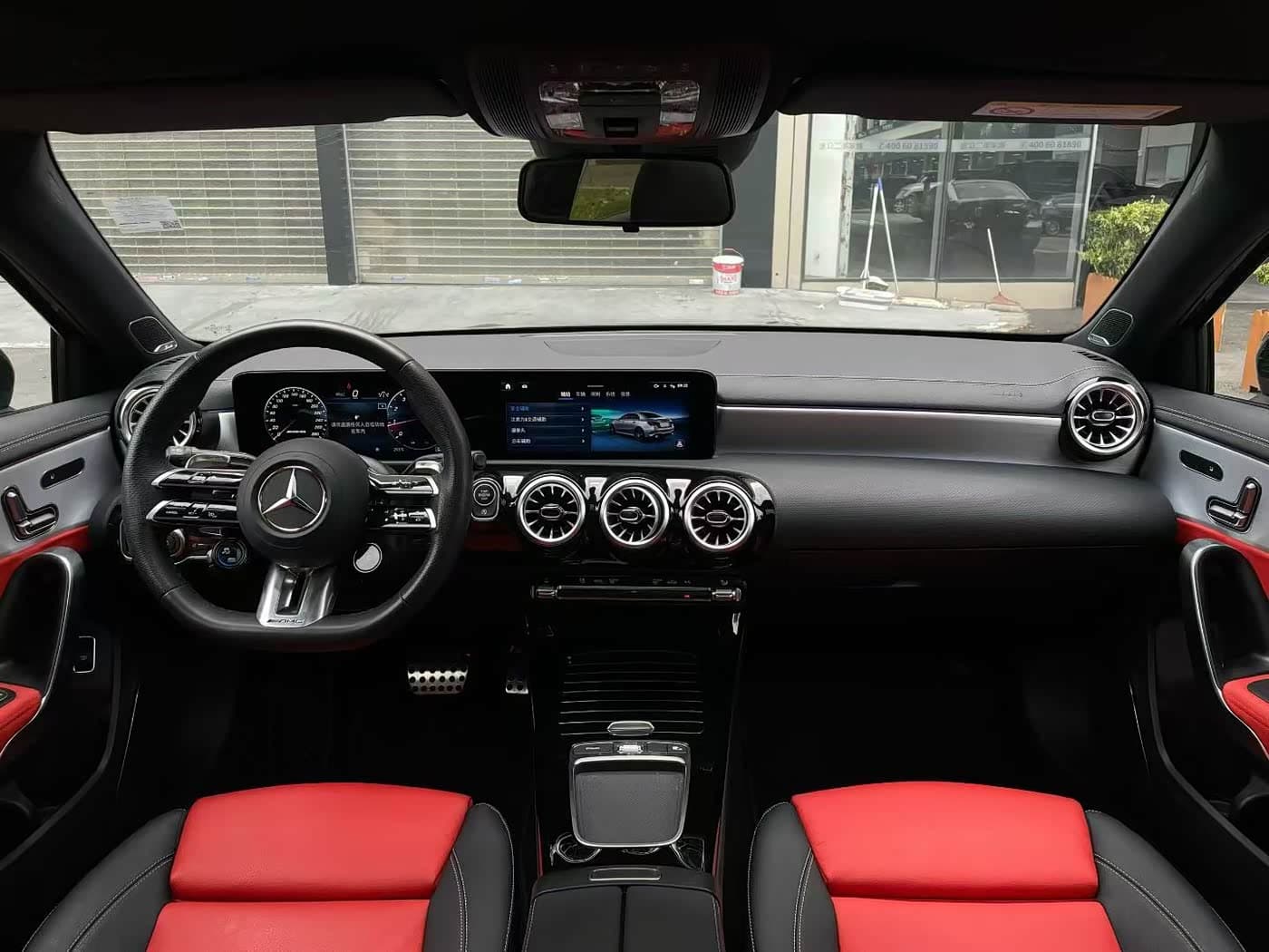 Mercedes-Benz A-Class AMG 2024 — Фото 4/15