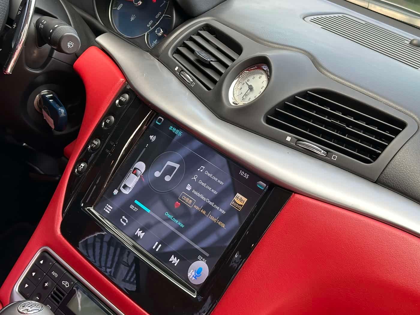 Maserati GranTurismo 2016 — Фото 16/19