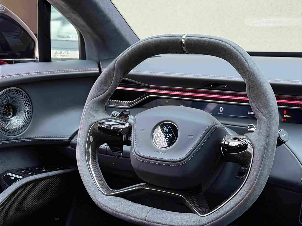 Lotus Cars ELETRE 2023 — Фото 6/14