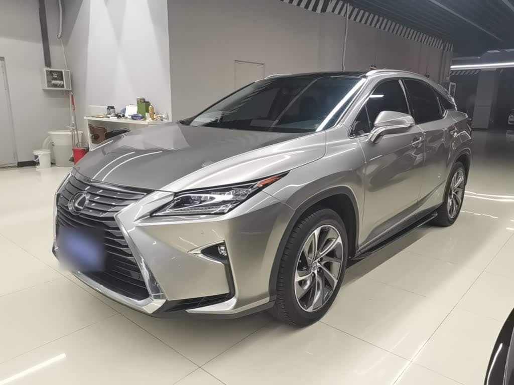 Lexus RX 2018 — Фото 1/20