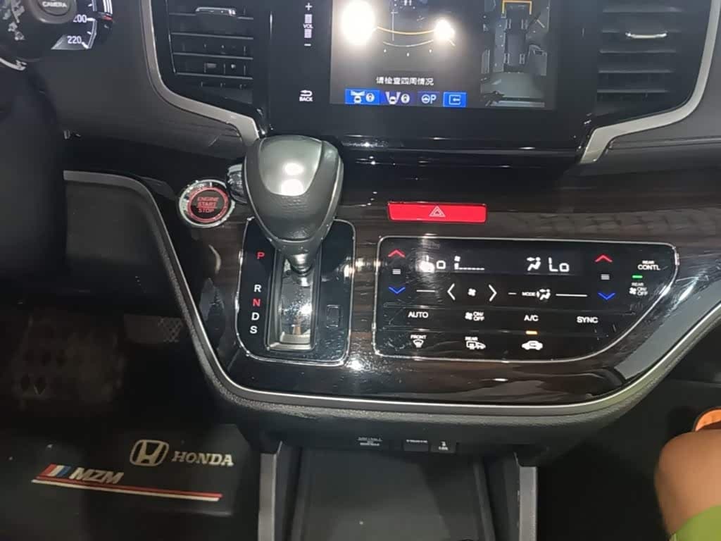 Honda Odyssey 2018 — Фото 14/20