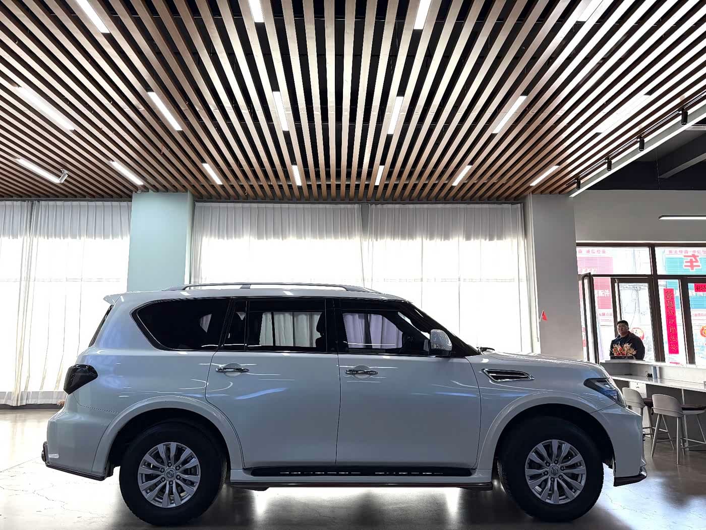 Nissan Patrol 2019 — Фото 18/18