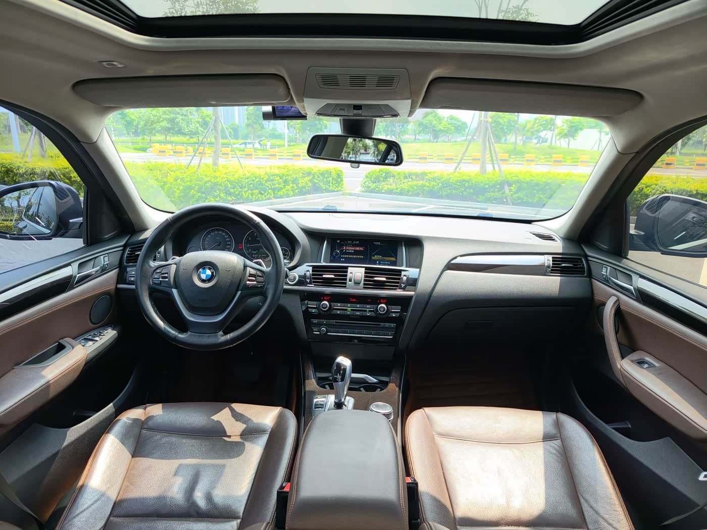 BMW X4 2016 — Фото 17/20