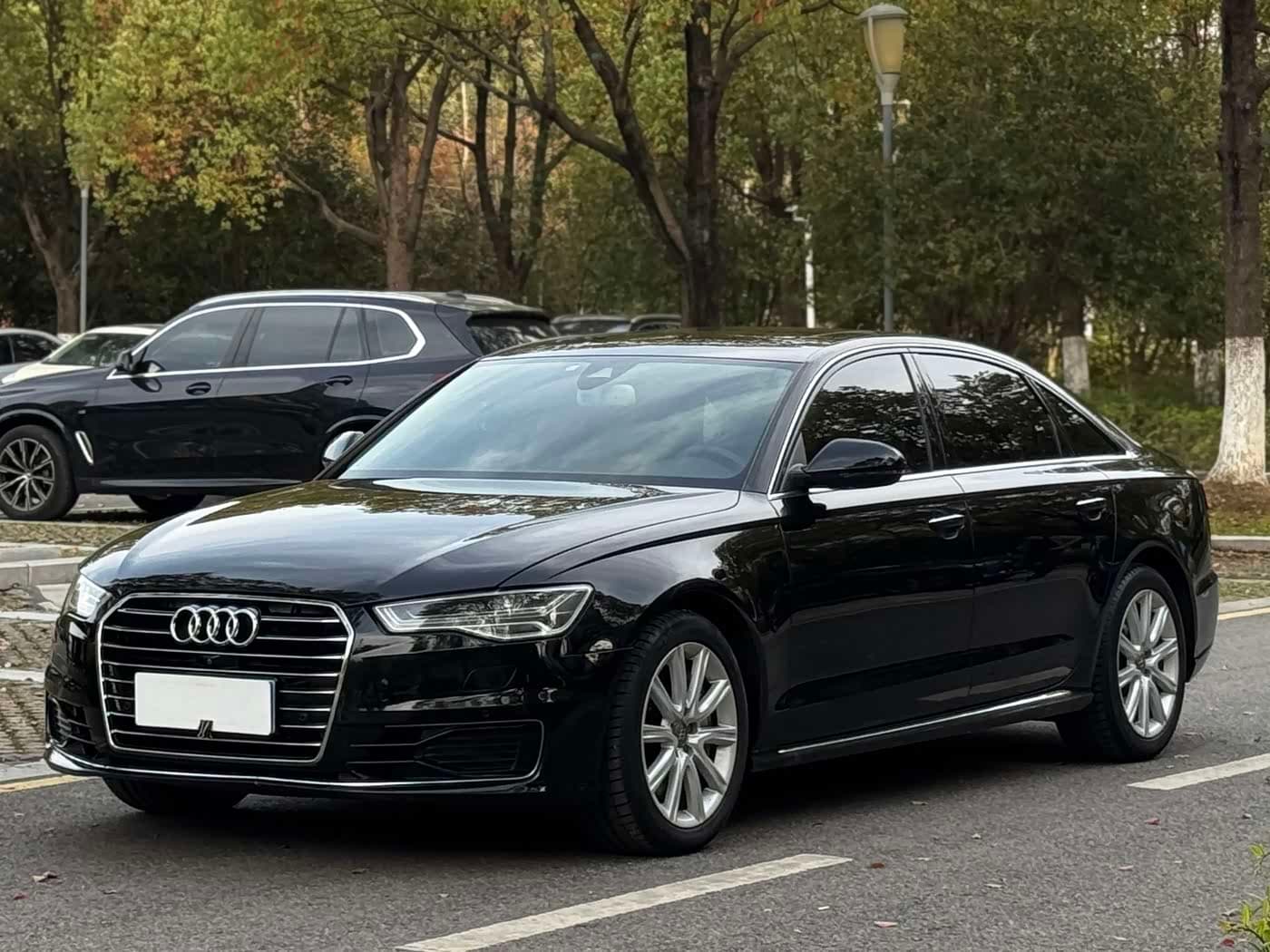 Audi A6L 2016 — Фото 1/17