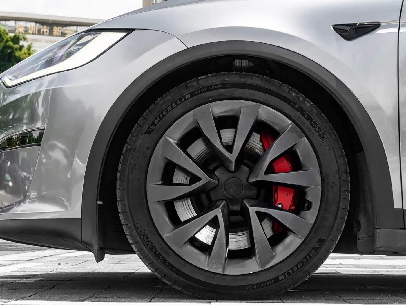 Tesla Model X 2023 — Фото 18/19