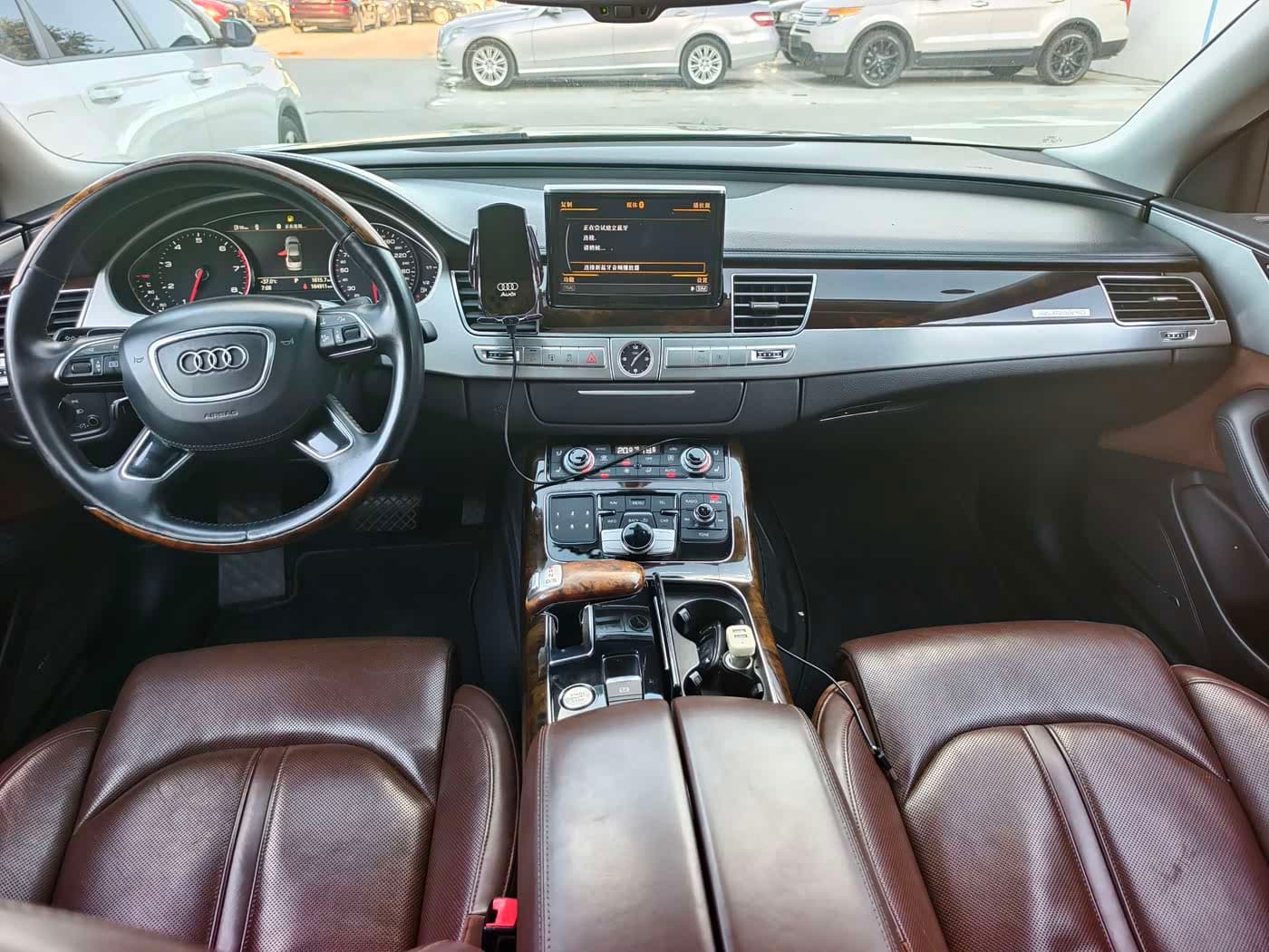 Audi A8 2014 — Фото 12/20