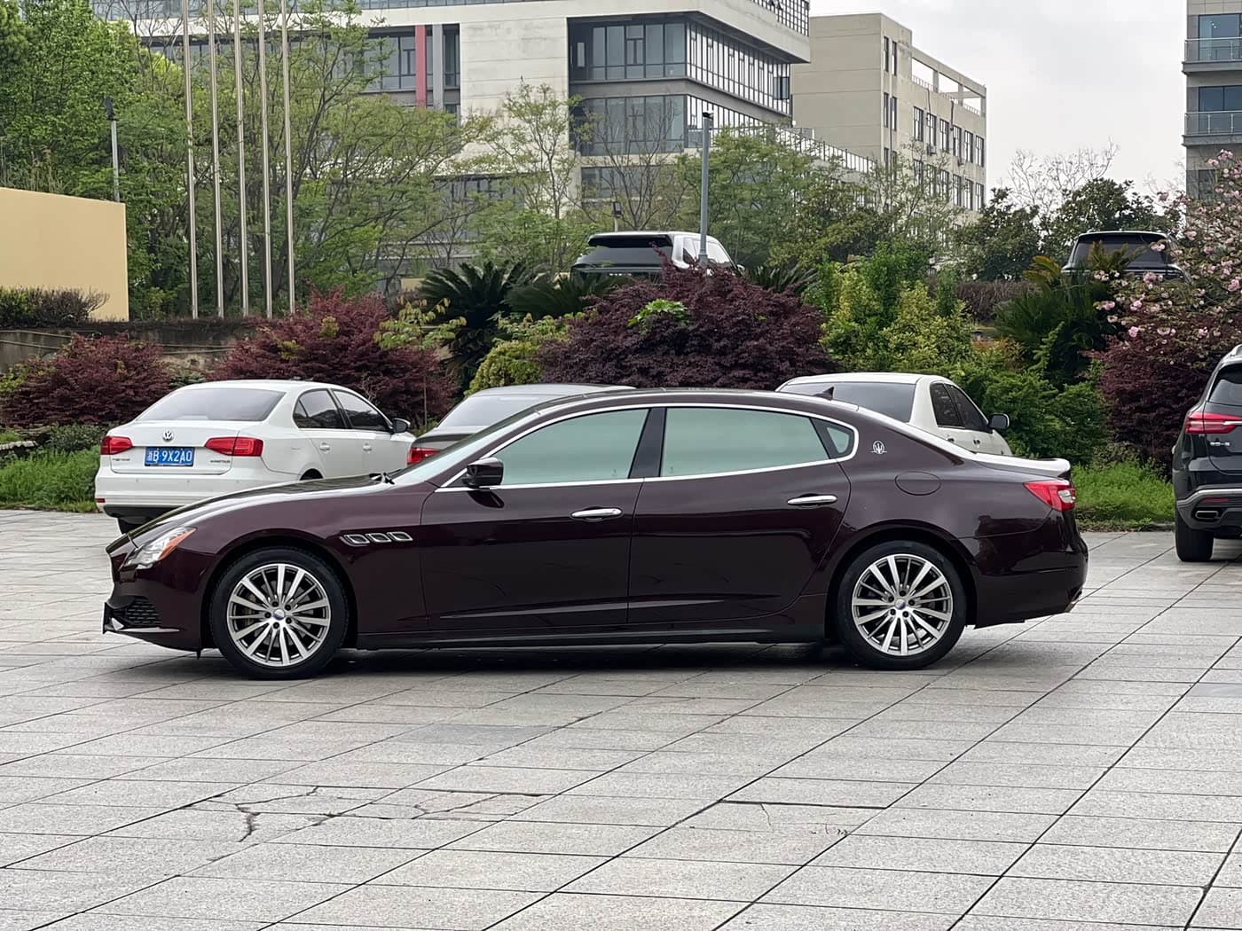 Maserati Quattroporte 2017 — Фото 4/10