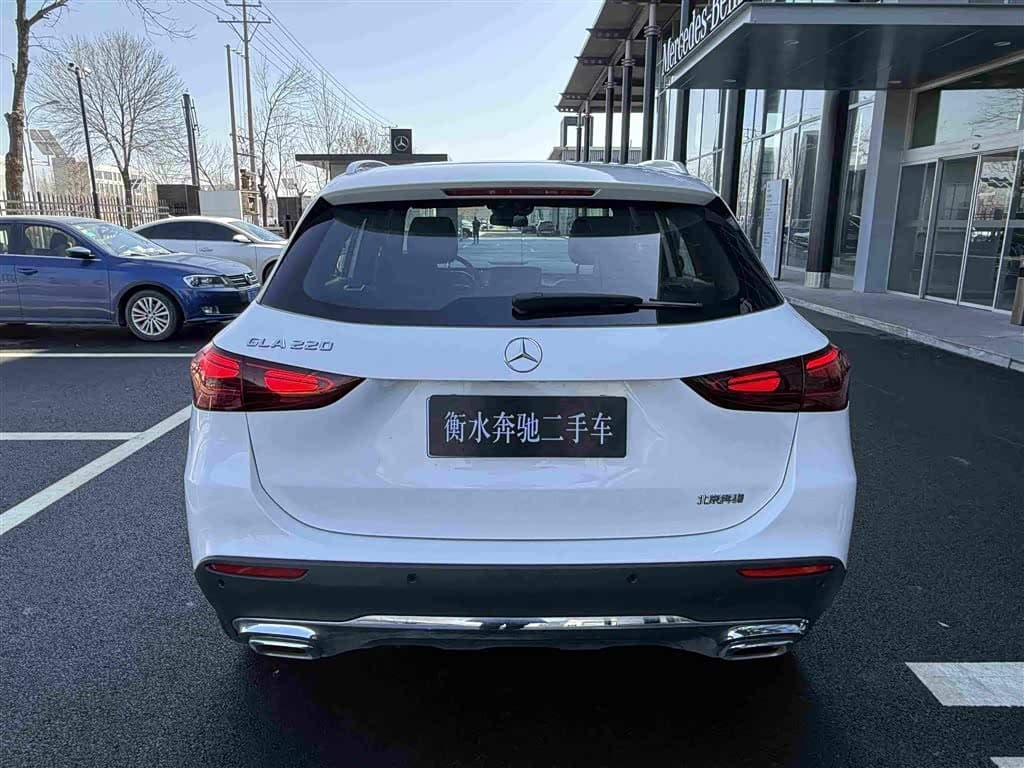 Mercedes-Benz GLA 2024 — Фото 18/18
