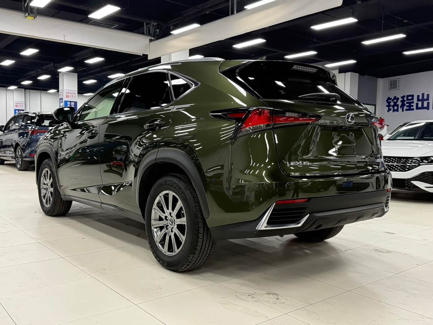 Lexus NX 2021 — Фото 7/20