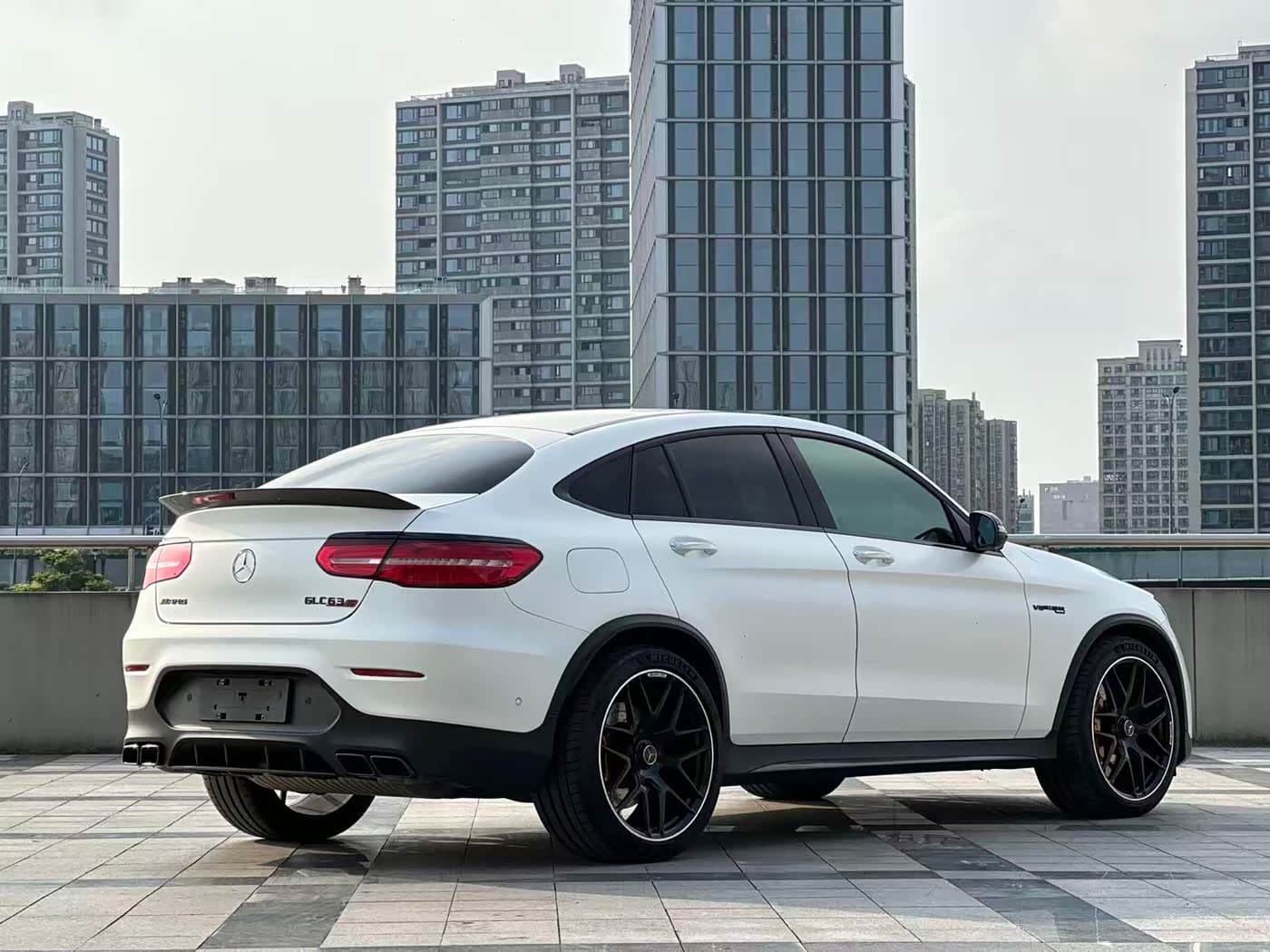 Mercedes-Benz GLC Coupe AMG 2020 — Фото 3/20