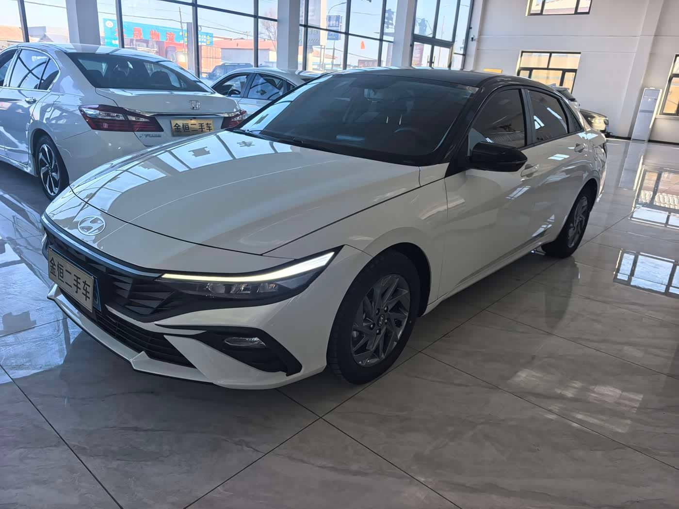 Hyundai Elantra, 2025