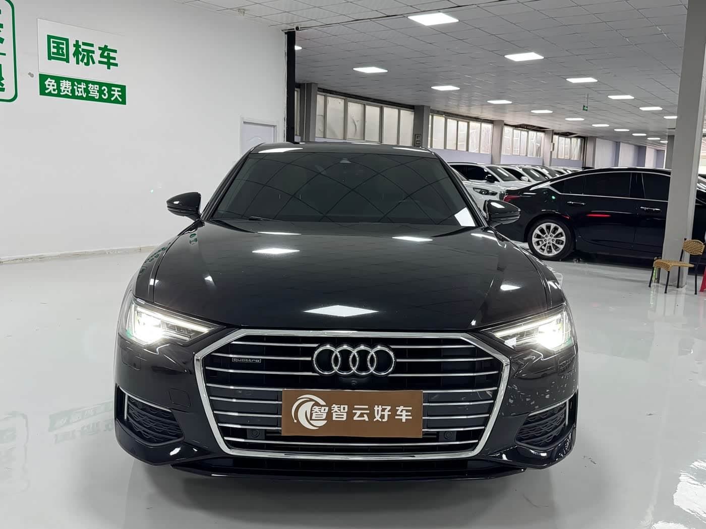 Audi A6L 2022 — Фото 2/9