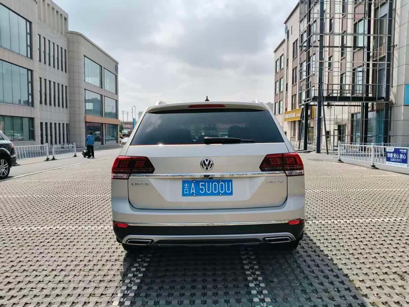 Volkswagen Teramont 2020 — Фото 10/10