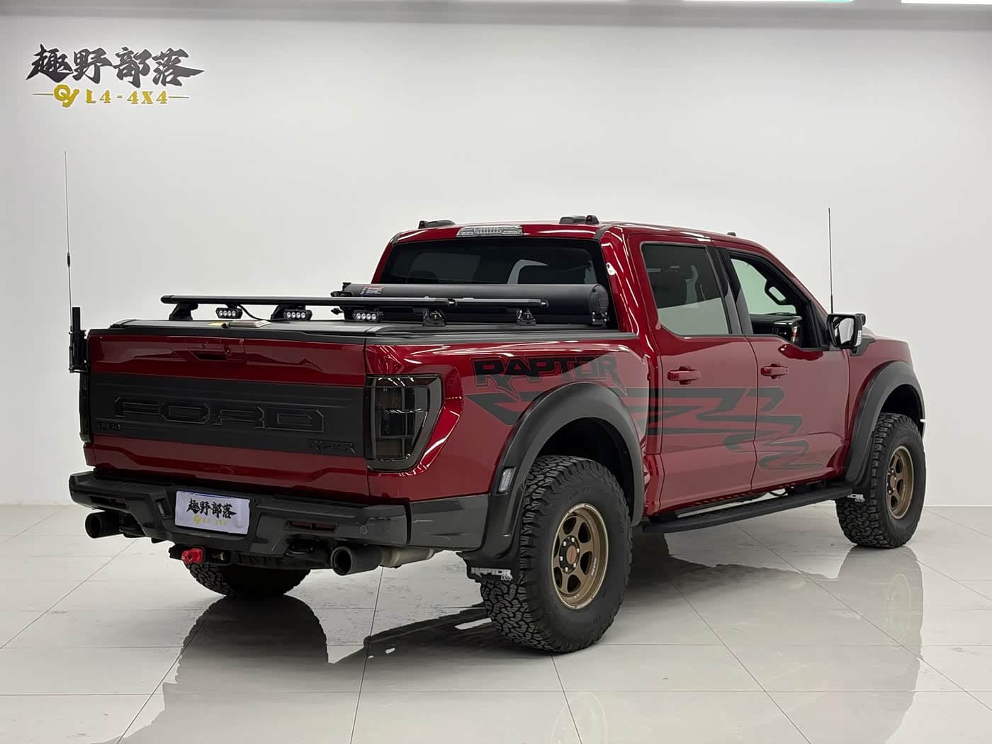 Ford F-150 Raptor 2024 — Фото 7/20