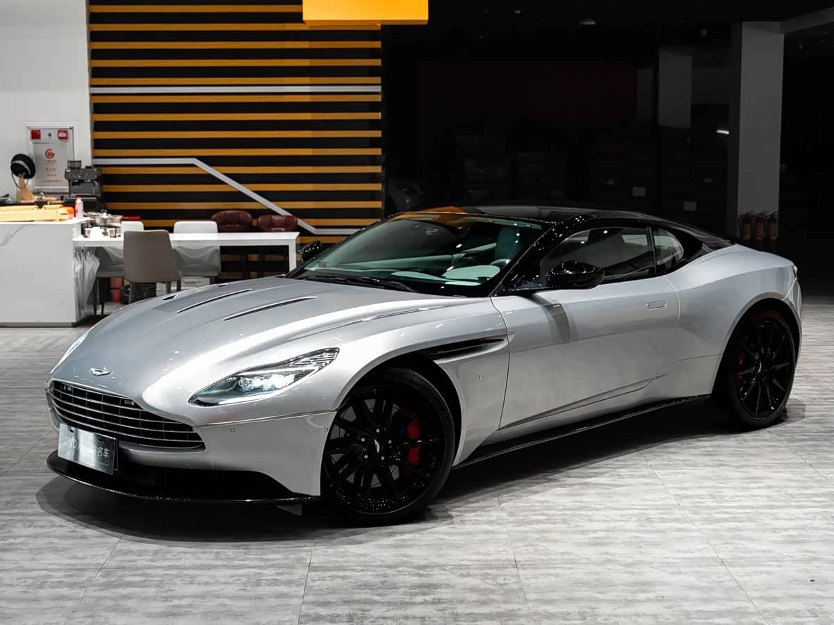 Aston Martin DB11, 2017