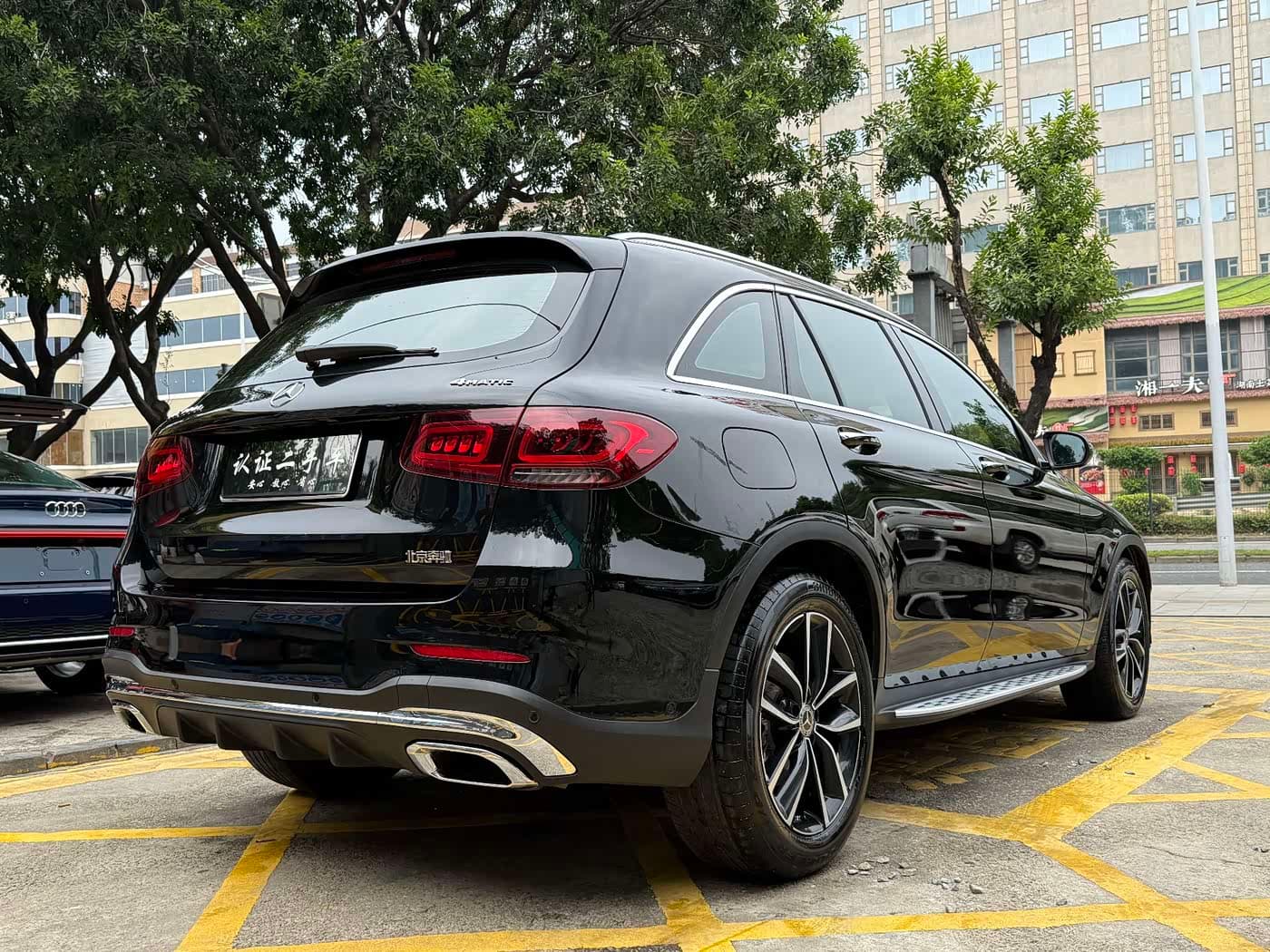 Mercedes-Benz GLC 2022 — Фото 2/17