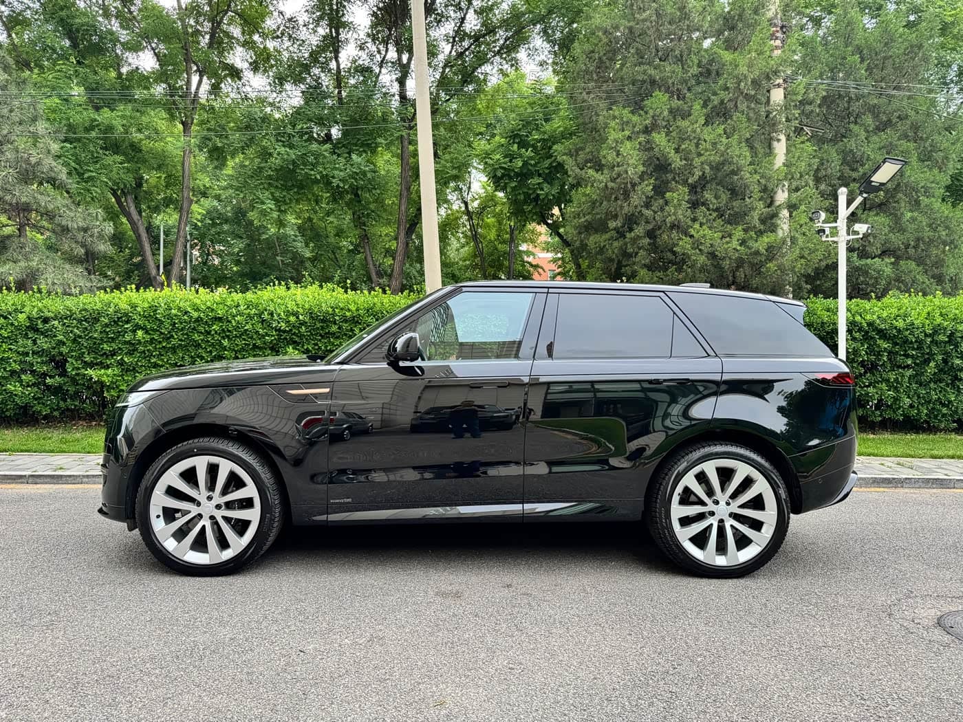 Land Rover Range Rover Sport 2024 — Фото 3/20