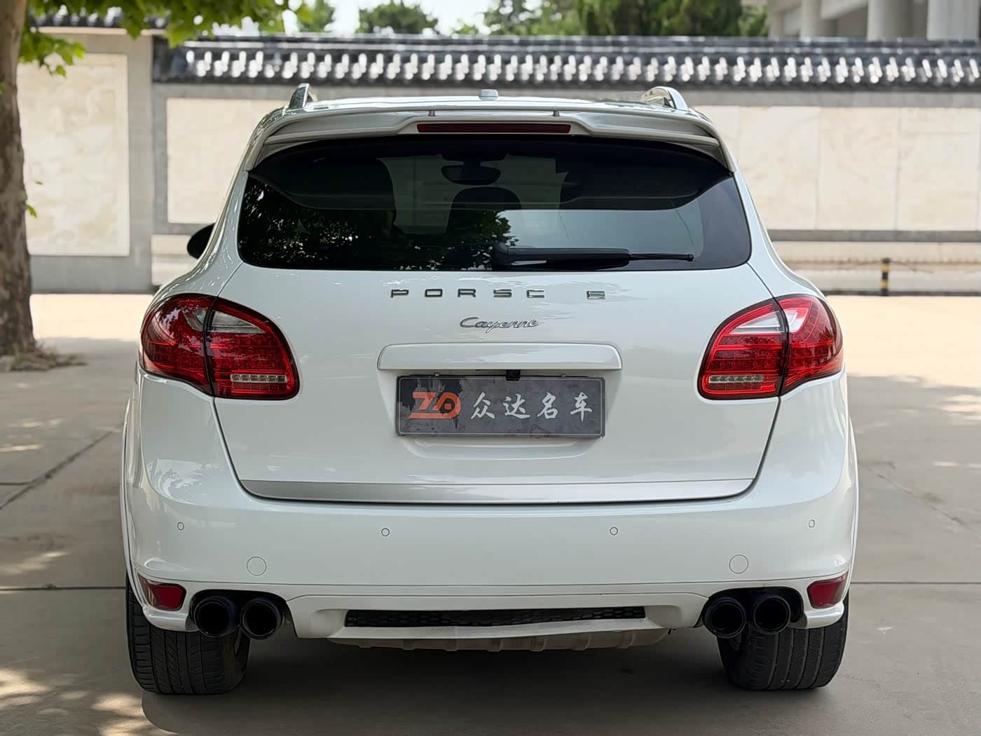 Porsche Cayenne 2015 — Фото 17/18