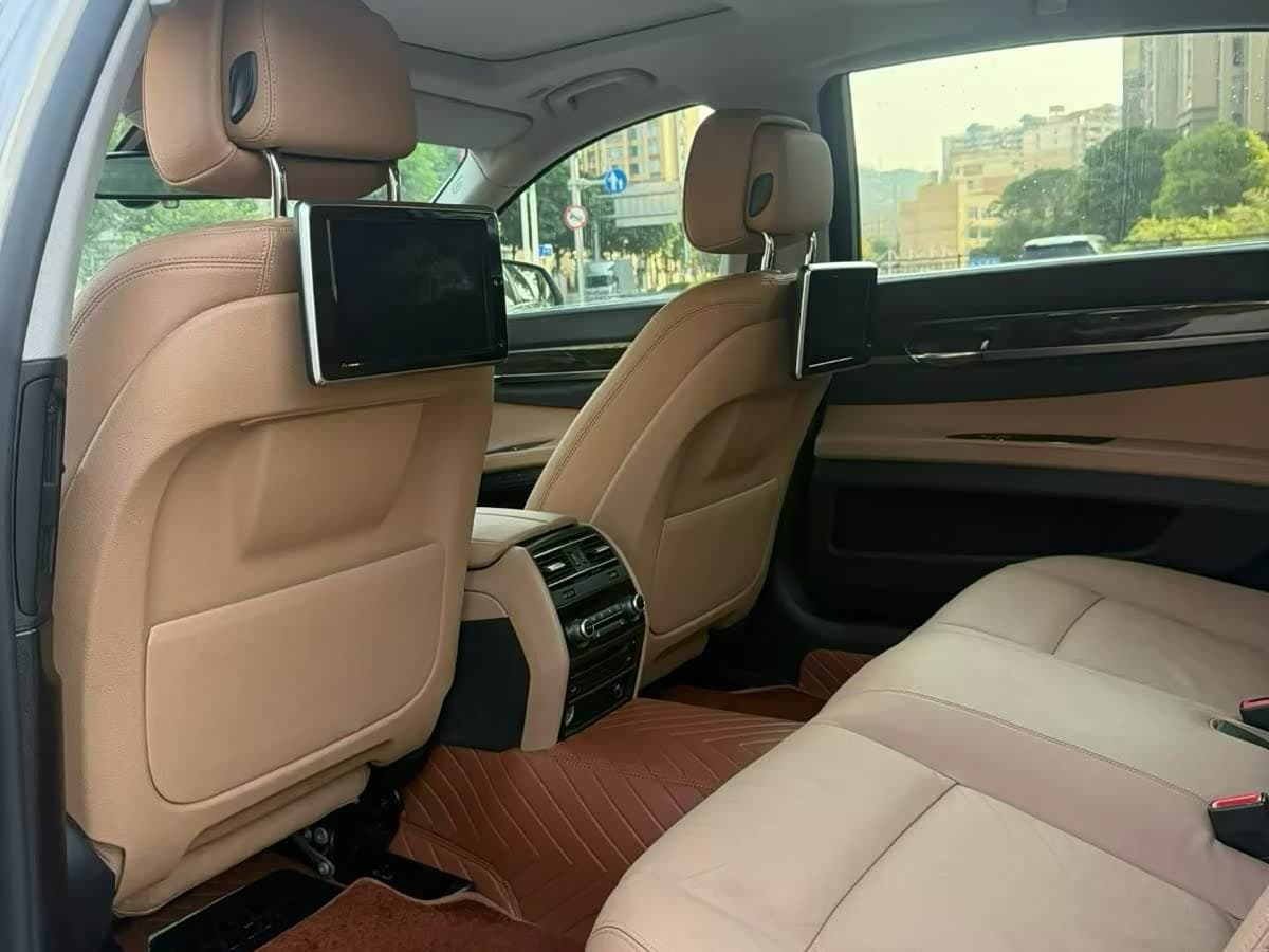 BMW 7 Series 2014 — Фото 8/9