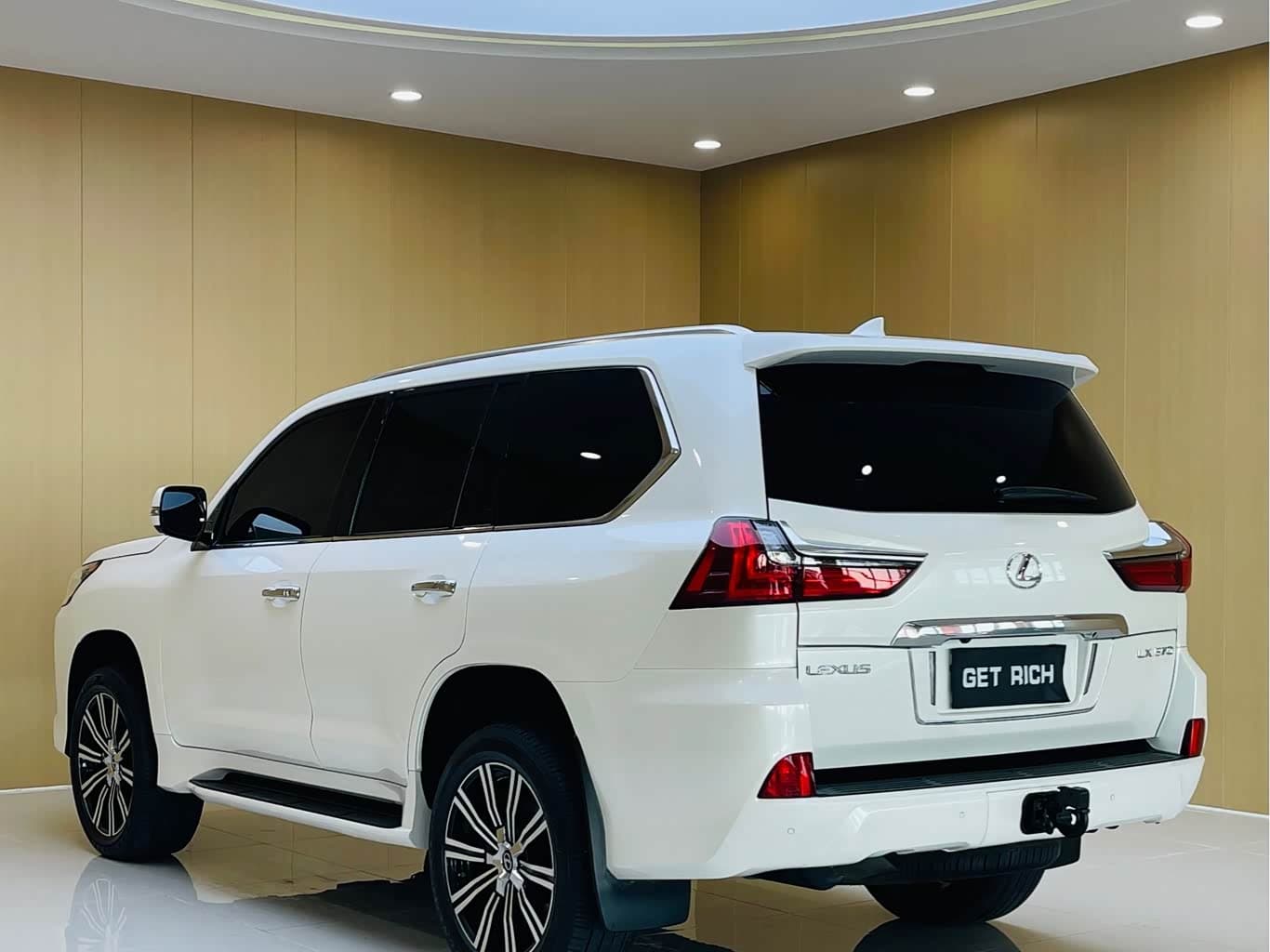 Lexus LX 2020 — Фото 7/18