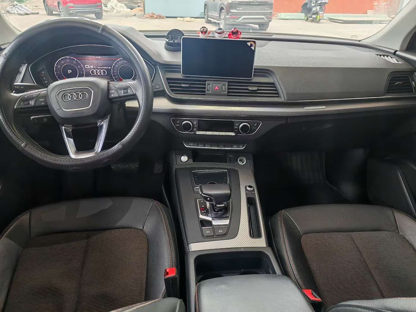 Audi Q5L 2019 — Фото 4/18