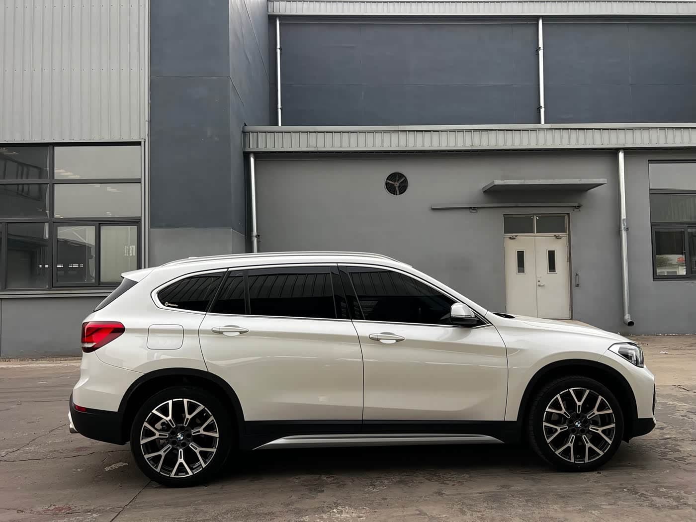 BMW X1 2023 — Фото 14/19