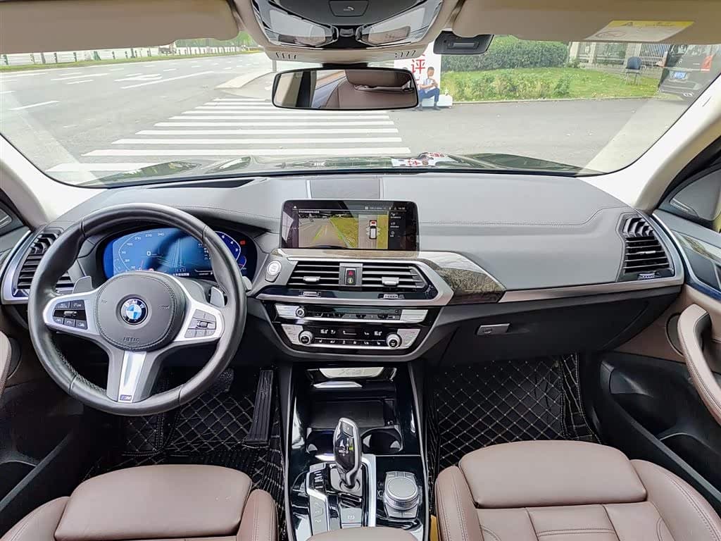 BMW X3 2021 — Фото 10/11