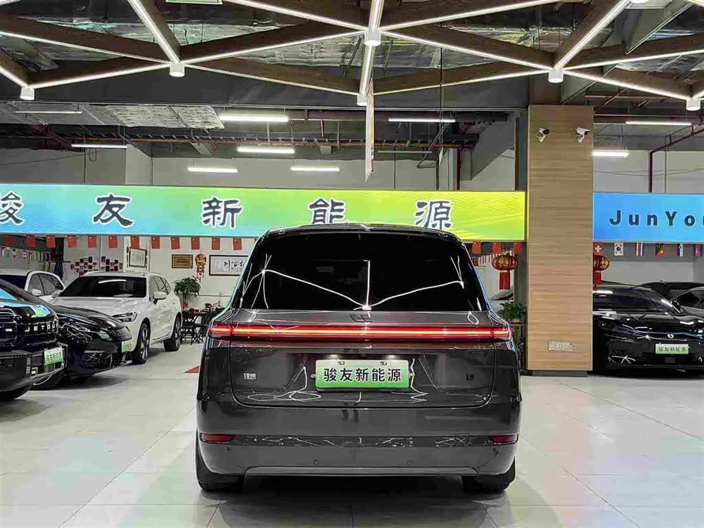 Li Auto Li Xiang L9 2024 — Фото 6/20